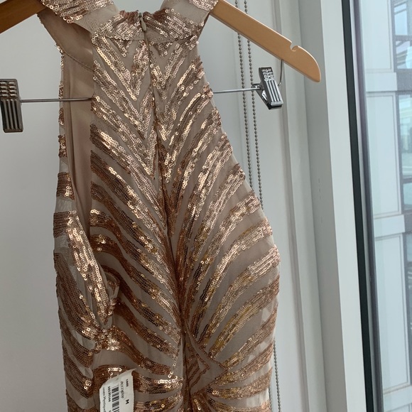 Halter neck & sequined mesh dress  - Picture 3 of 4